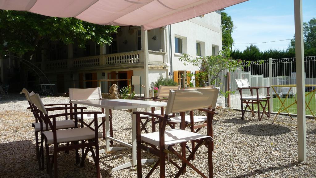 Hotel Restaurant Le Colombier Remoulins Kültér fotó
