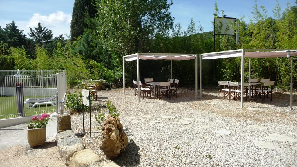 Hotel Restaurant Le Colombier Remoulins Kültér fotó
