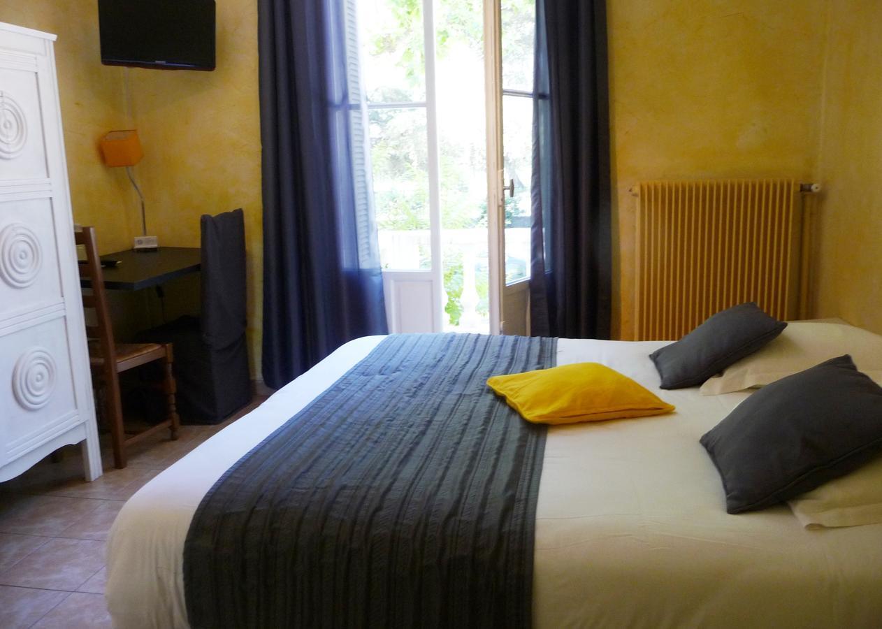Hotel Restaurant Le Colombier Remoulins Kültér fotó