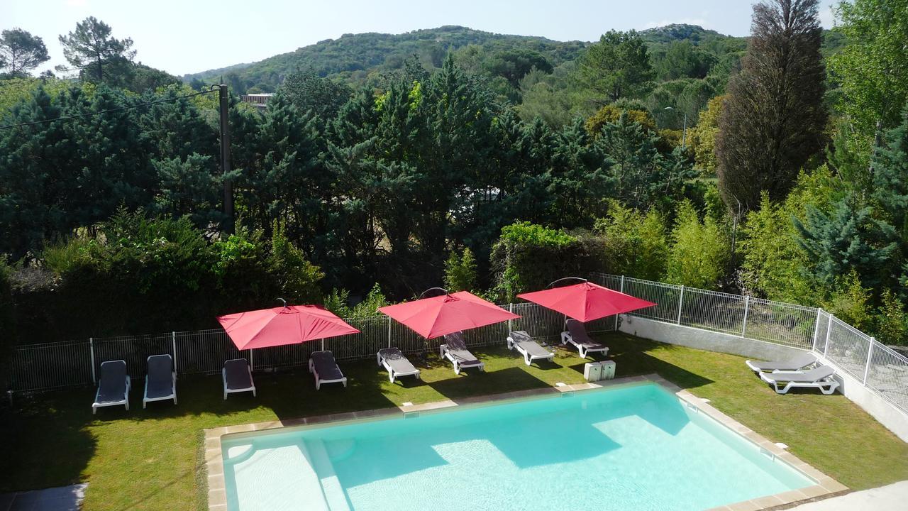 Hotel Restaurant Le Colombier Remoulins Kültér fotó