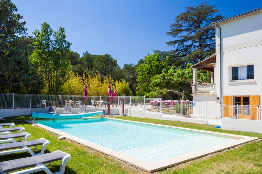 Hotel Restaurant Le Colombier Remoulins Kültér fotó